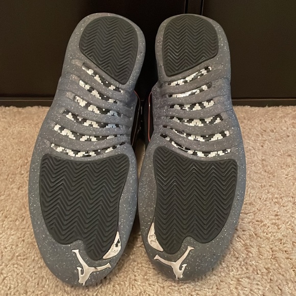 Nike AirJordan Retro 12 - Picture 13 of 15
